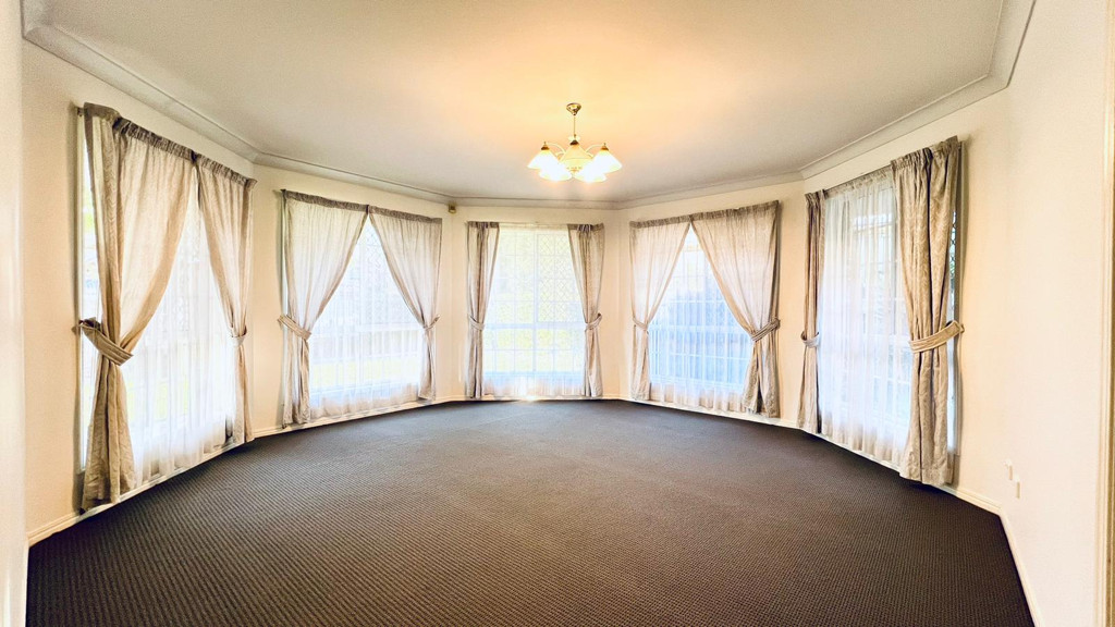 4 Gibbins Street, Sunnybank Hills QLD photograph
