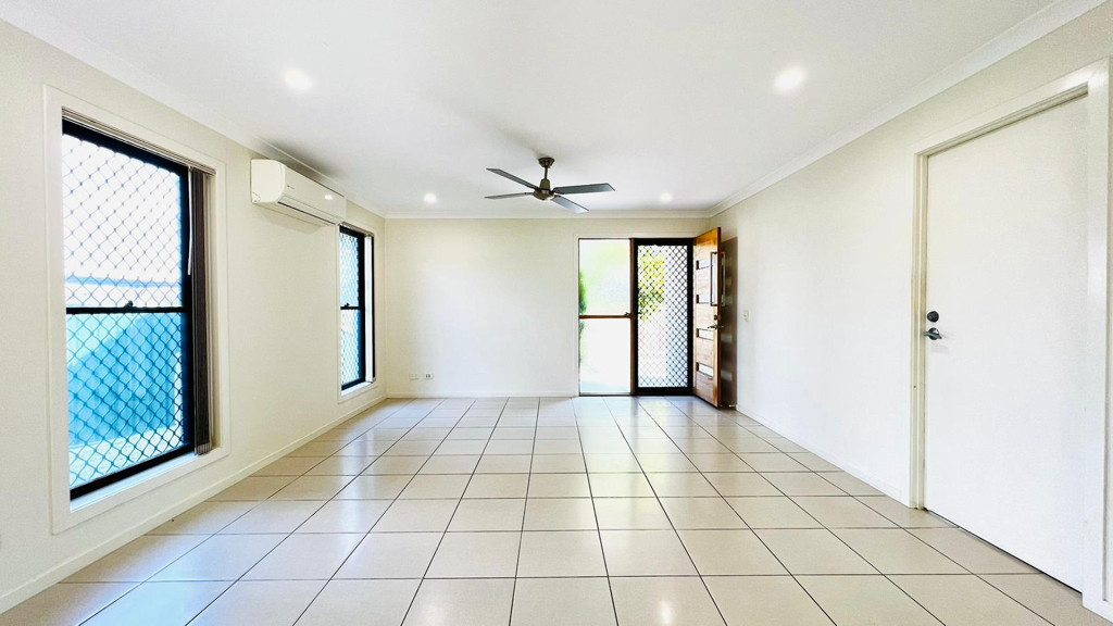 12A Commodore Street, Sunnybank Hills QLD photograph