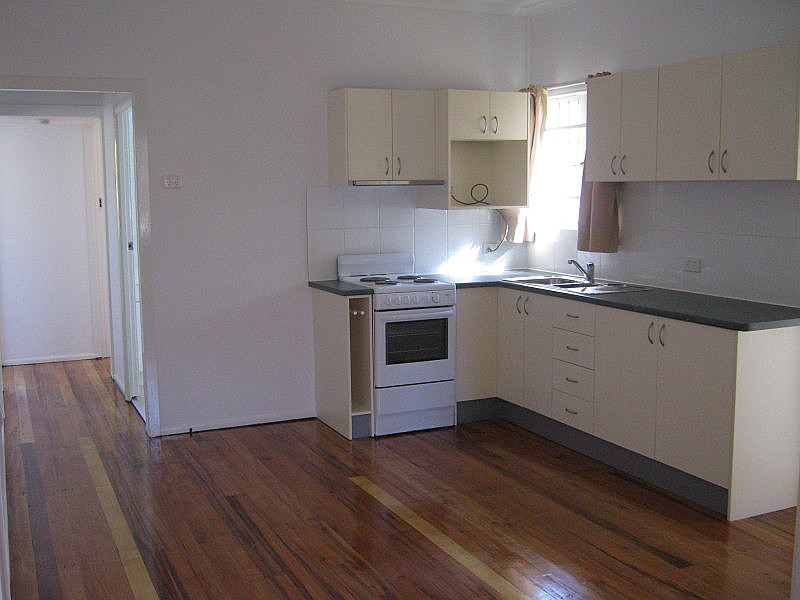 25 Charles Avenue, Woodridge QLD photograph