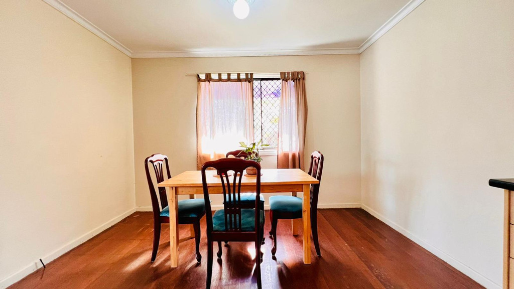 8 Mullen Street, Woodridge QLD photograph