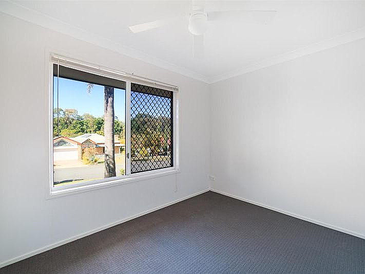 7 Kosciusko Crescent, Southport QLD photograph