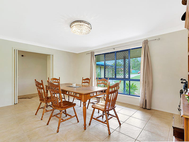 12 Jamboree Close, Greenbank QLD photograph