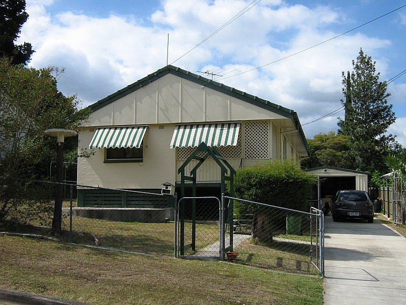 8 Mullen Street, Woodridge QLD