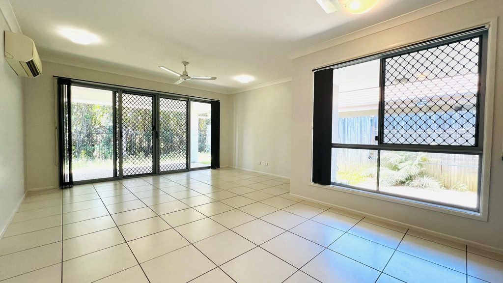 19 Merion Crescent, North Lakes QLD photograph