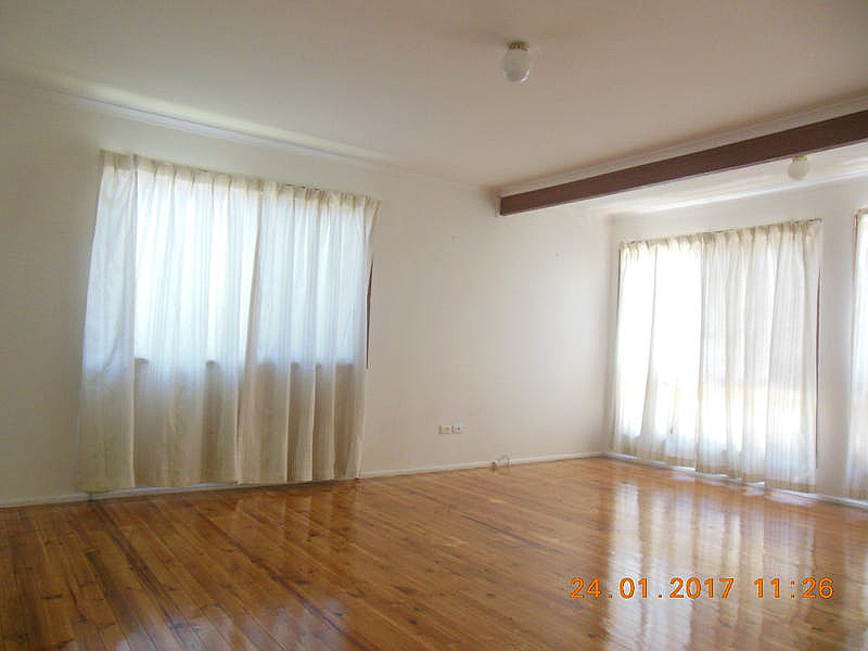 70 First Avenue, Marsden QLD photograph