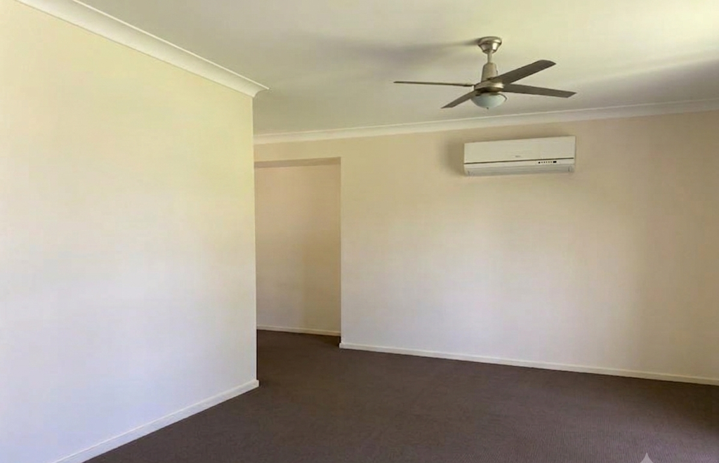 33 Rosella Street, Loganlea QLD photograph