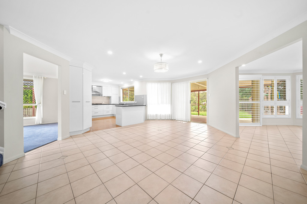 4 Drysdale Close, Mackenzie QLD photograph
