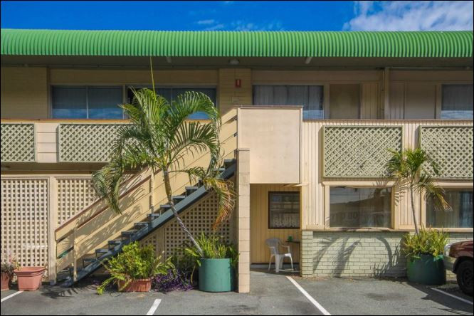 1207 Logan Road, Mount Gravatt QLD photograph