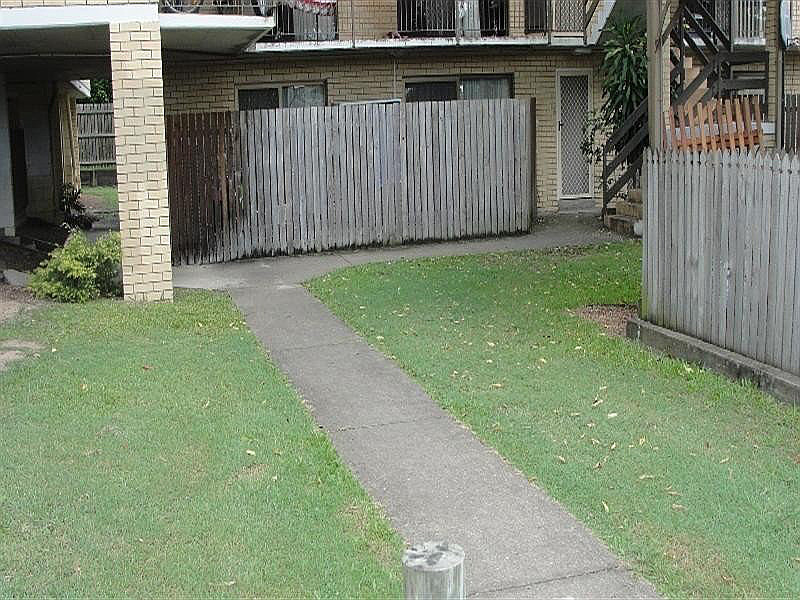 1/8 Prince Street, Woodridge QLD photograph