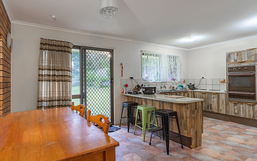 Dining/Kitchen