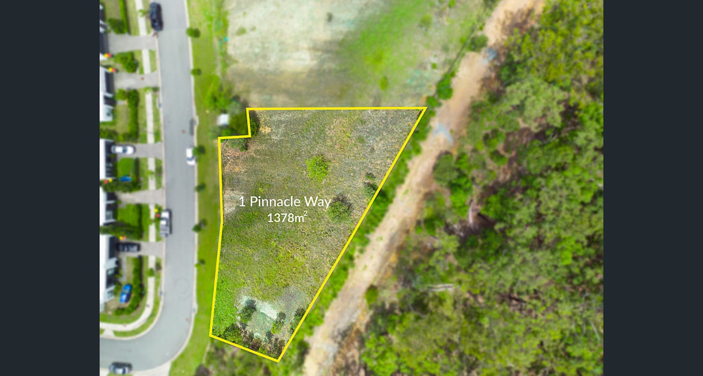 1 Pinnacle Way, Pimpama QLD photograph