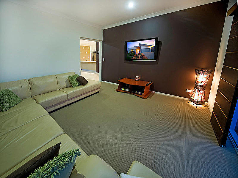 44 Peregrine Crescent, Coomera QLD photograph
