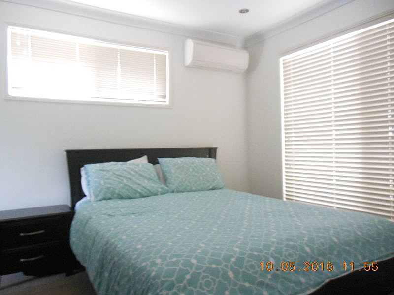 9 Neiwand Street, Calamvale QLD photograph