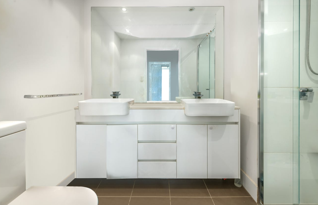 405/15 Compass Drive, Biggera Waters QLD photograph