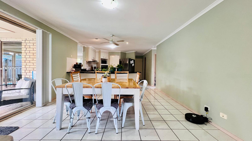 10 Templar Street, Wynnum West QLD photograph