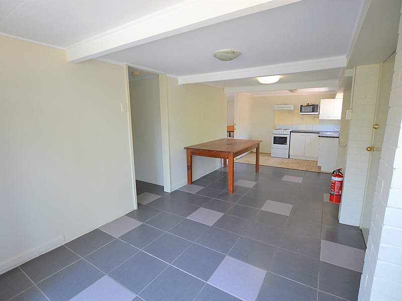 1 Omeo Street, Macgregor QLD photograph