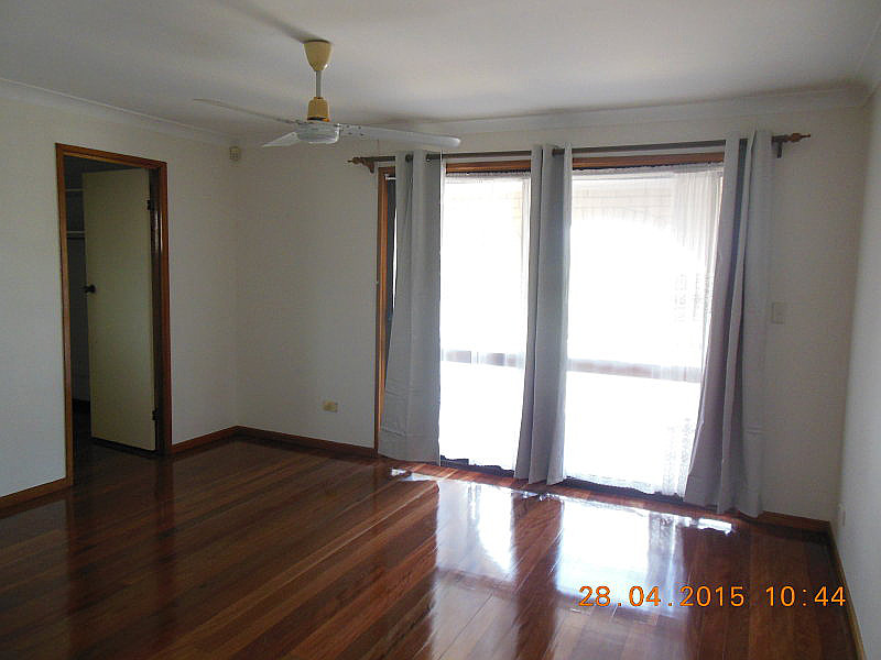 12 Cinderalla Drive, Springwood QLD photograph