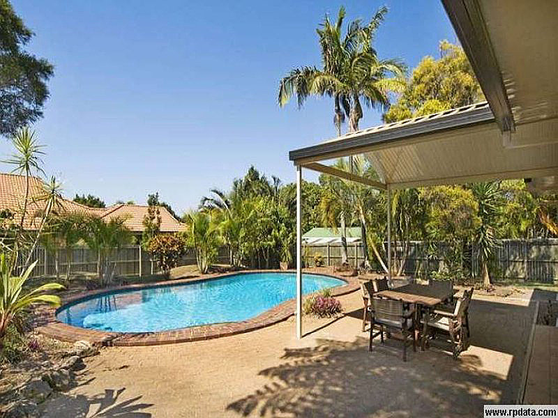 16 Sunningdale Avenue, Rochedale South QLD photograph
