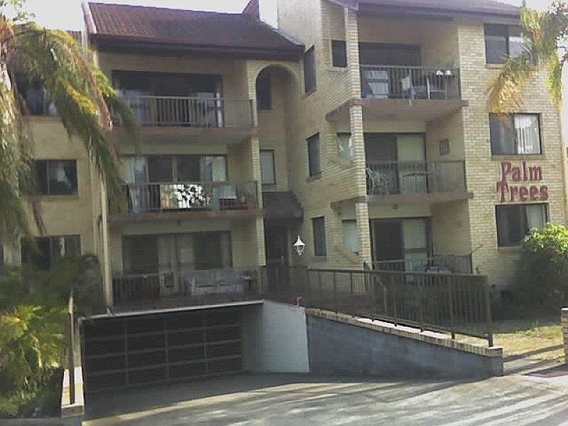 11/16 St. Kilda Avenue, Broadbeach QLD photograph