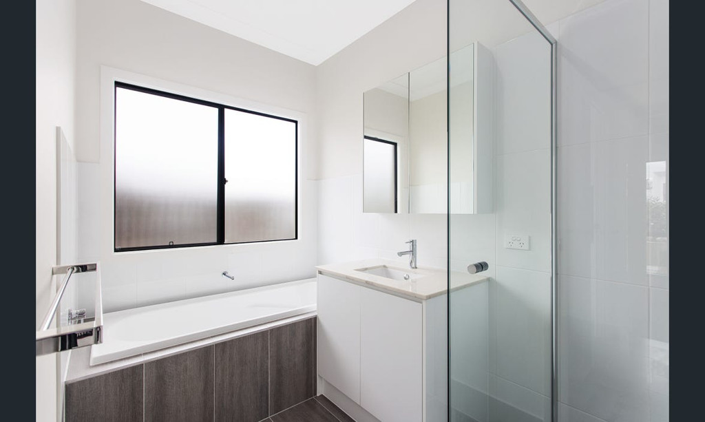 11 Peak Crescent, Pimpama QLD photograph