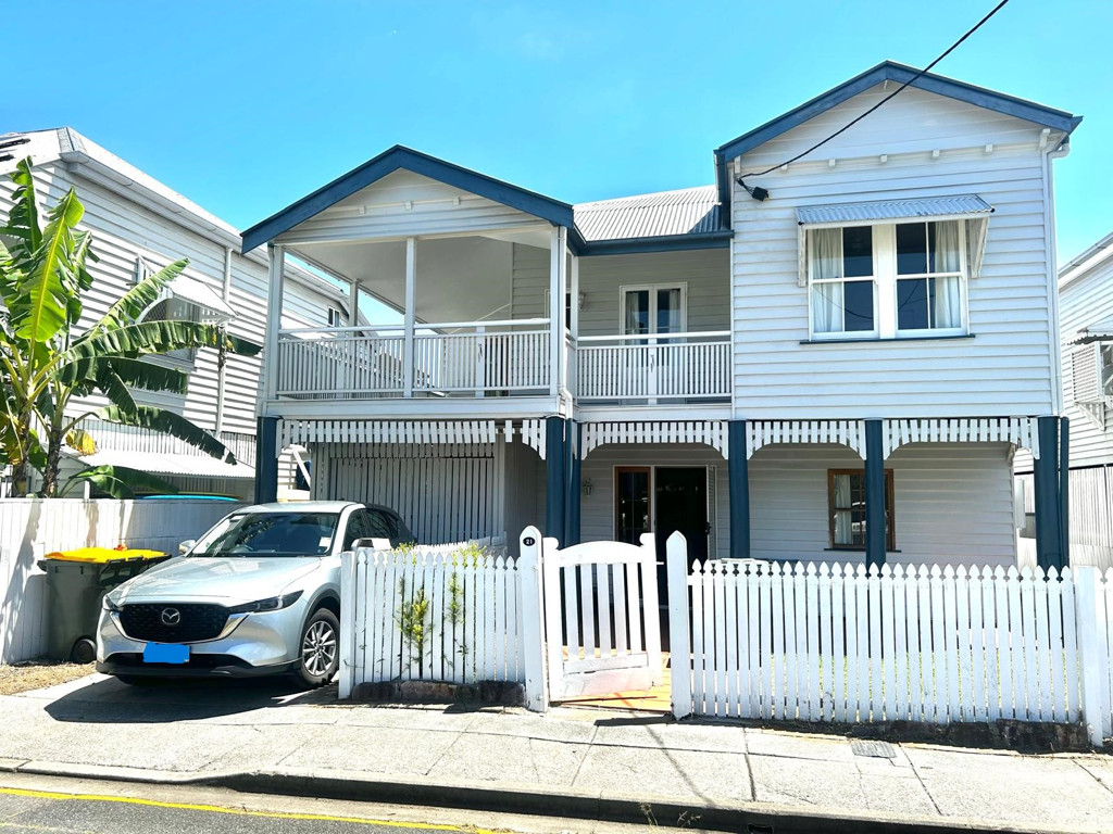 21 Salstone Street, Kangaroo Point QLD