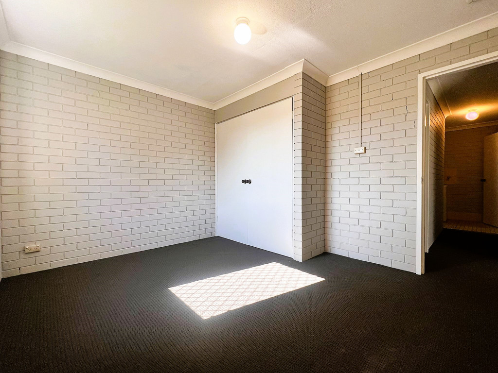 1/335 Kingston Road, Logan Central QLD photograph