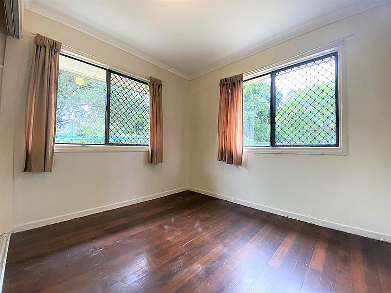 8 Mullen Street, Woodridge QLD photograph