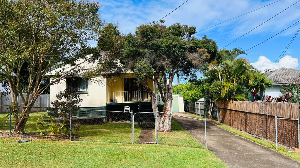 8 Mullen Street, Woodridge QLD