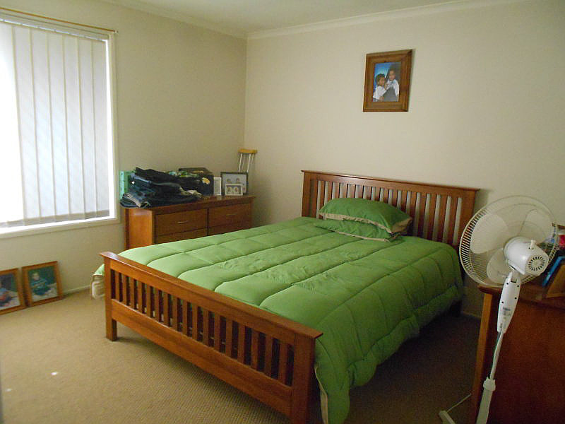 4 Edgehill Crescent, Springwood QLD photograph