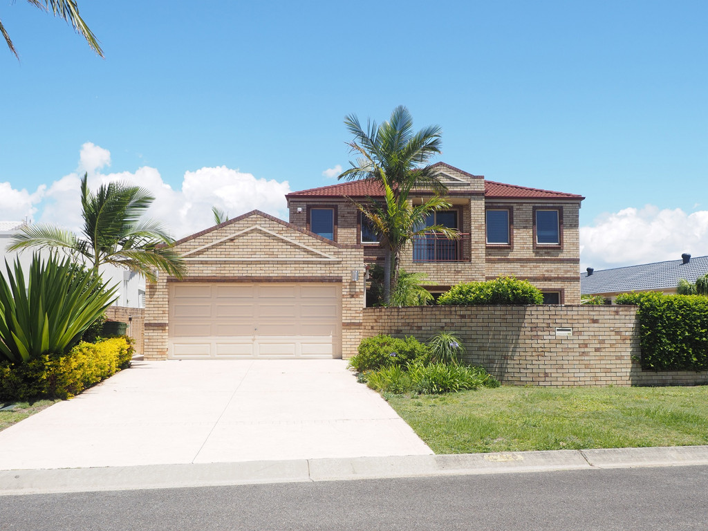 11 Sundance Way, Runaway Bay QLD