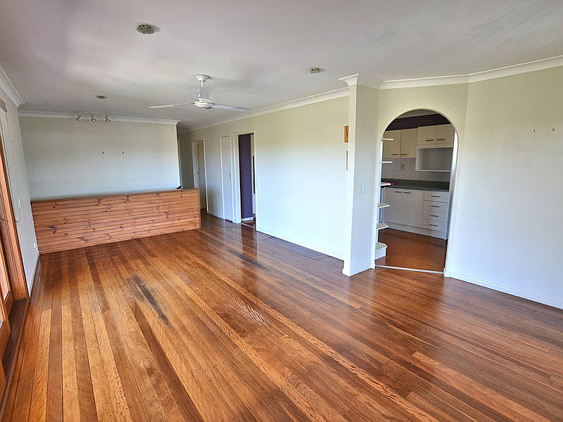 24 Valentia Street, Mansfield QLD photograph