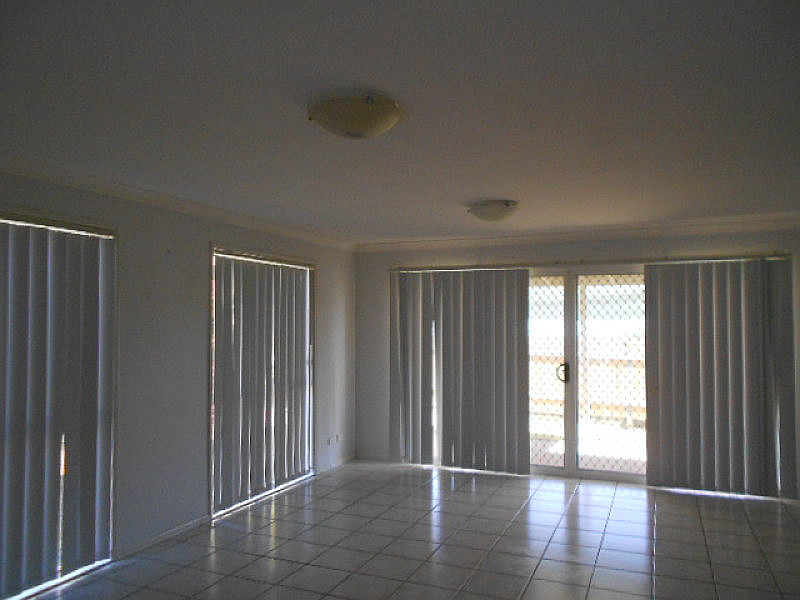 5 Clandon Street, Heritage Park QLD photograph