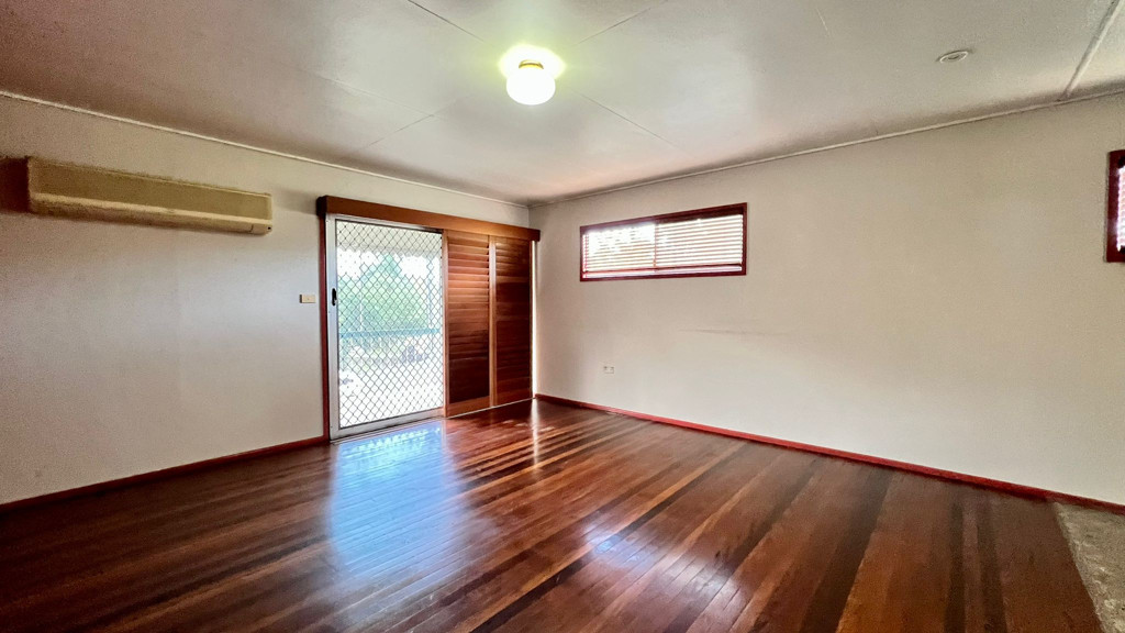 5 Omeo Street, Macgregor QLD photograph
