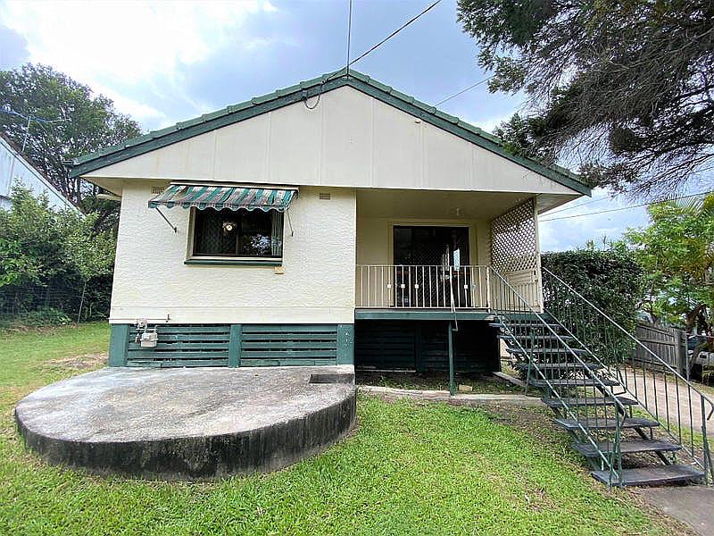 8 Mullen Street, Woodridge QLD