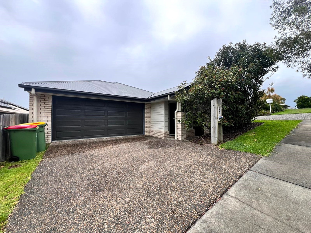109 Girraween Drive, Springfield Lakes QLD photograph