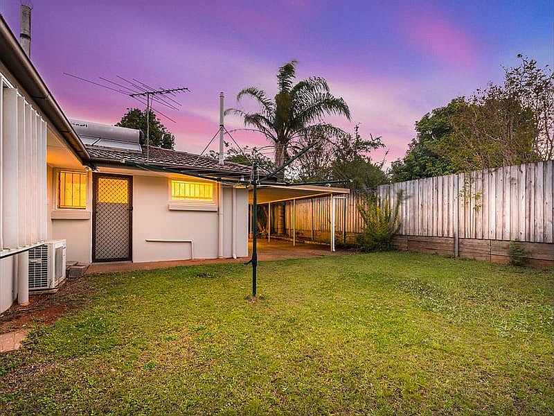 23 Tarrawonga Street, Sunnybank QLD photograph