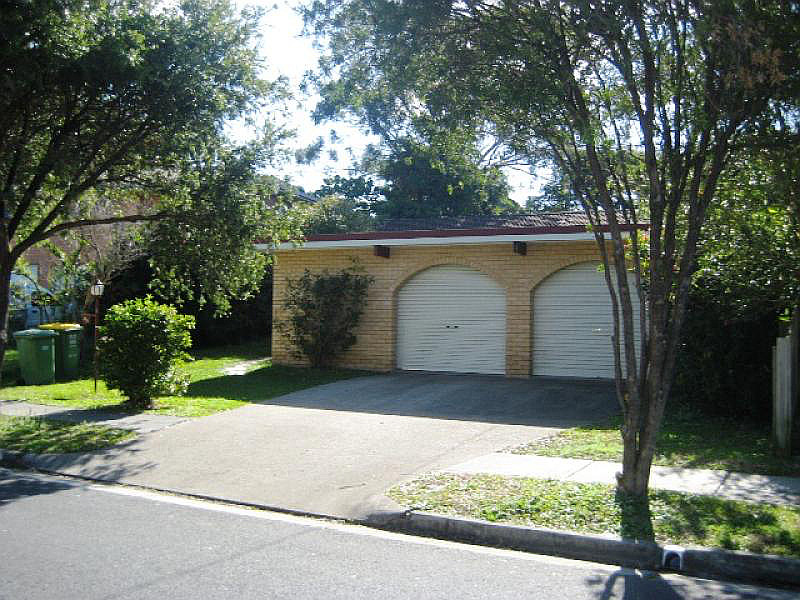 21 Enid Avenue, Southport QLD