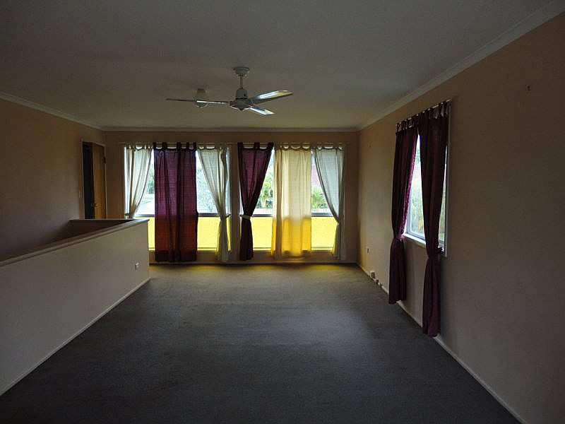 6 Bates Street, Springwood QLD photograph