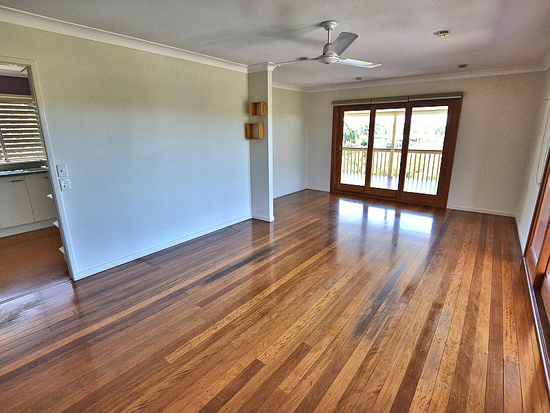 24 Valentia Street, Mansfield QLD photograph