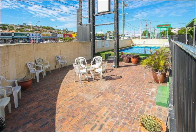 1207 Logan Road, Mount Gravatt QLD photograph