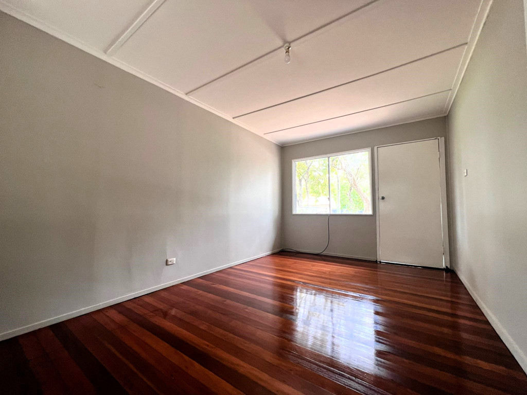 4 Sylvania Street, Logan Central QLD photograph