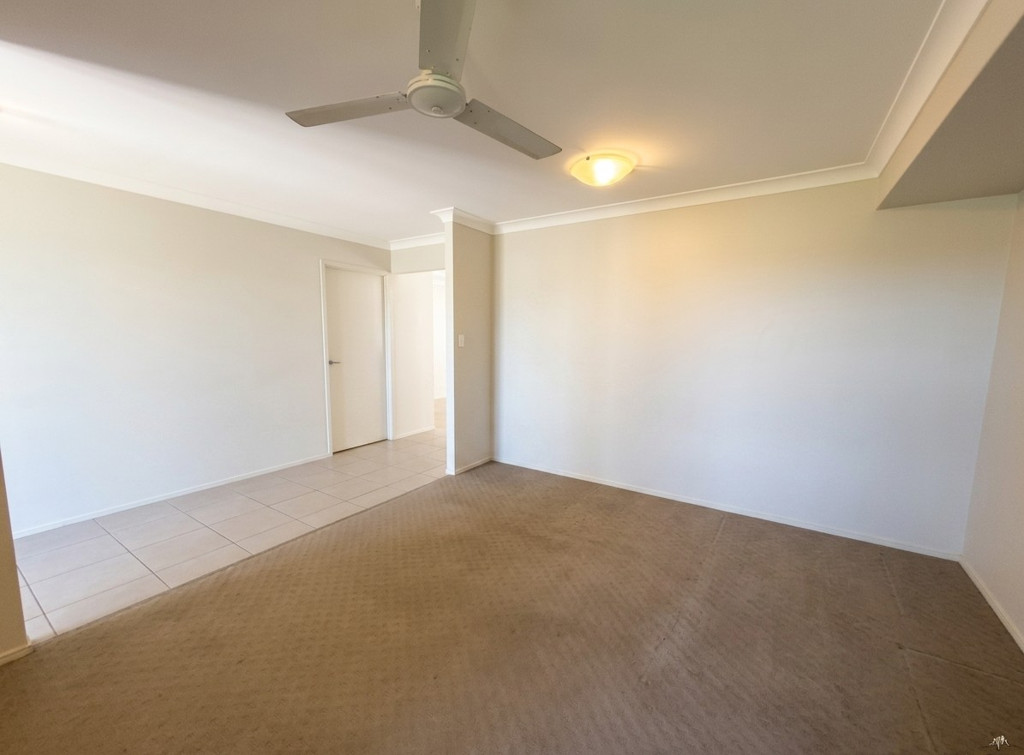 9 Apache Street, Dakabin QLD photograph