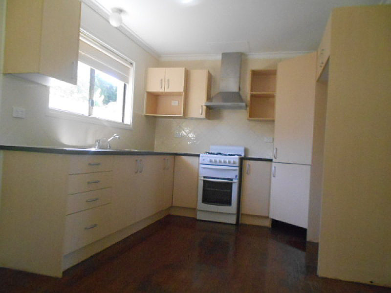 8 Mullen Street, Woodridge QLD photograph