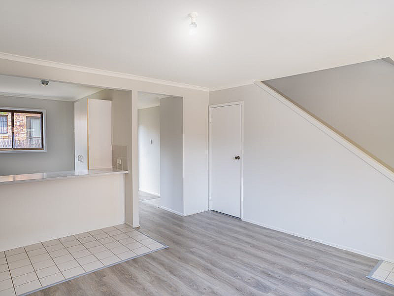 12/111 Kingston Road, Woodridge QLD photograph