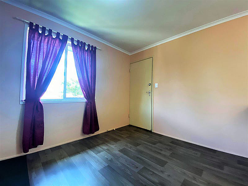 6 Bates Street, Springwood QLD photograph